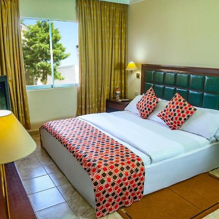 Transcorp Hotels Калабар Екстер'єр фото