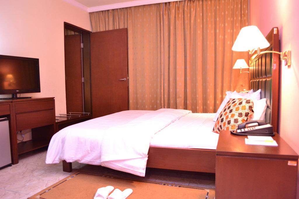 Transcorp Hotels Калабар Екстер'єр фото
